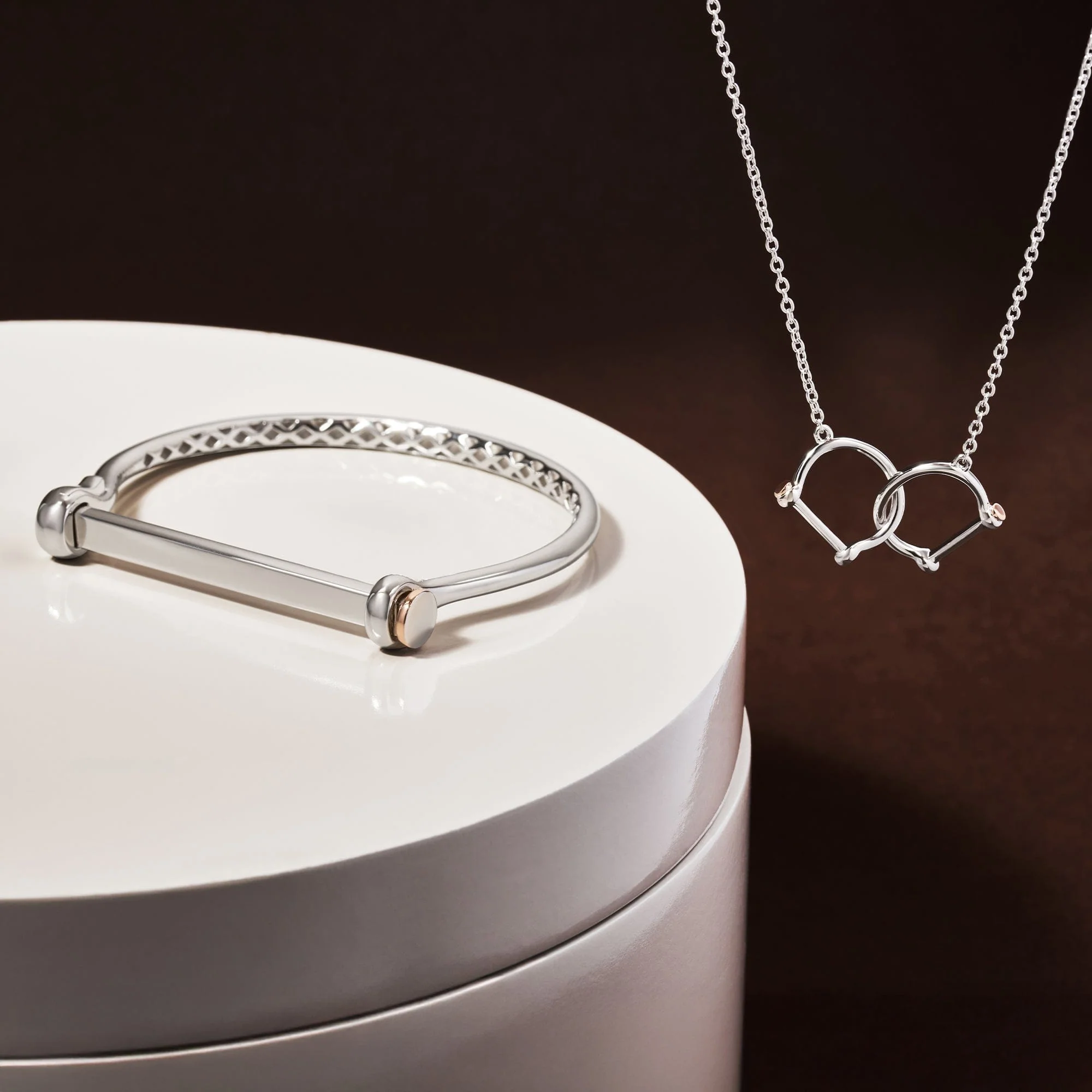 Royal Clogau® Sterling Silver Stirrup Necklace - Image 2